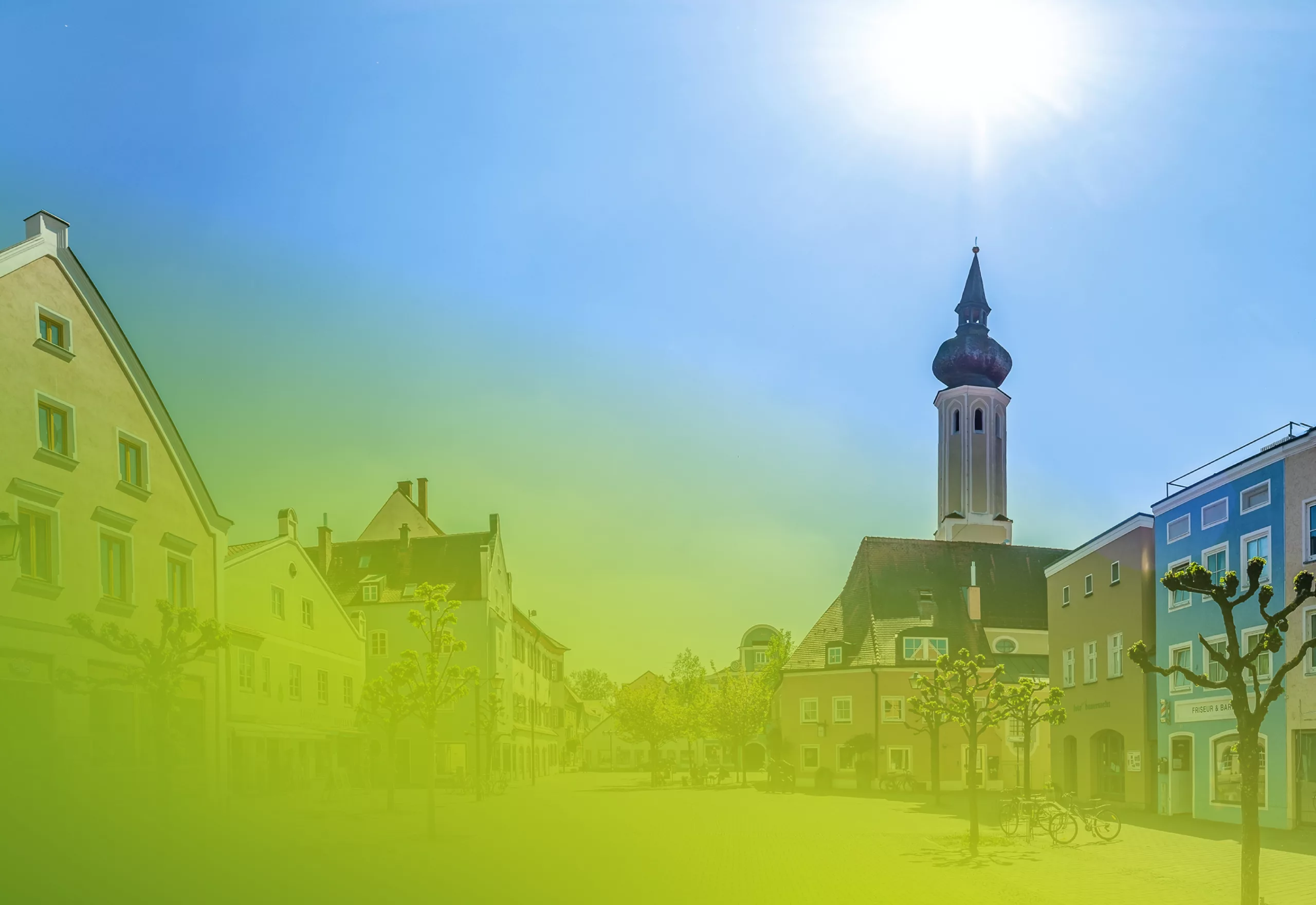 Fußgängerzone Erding mit Kirche