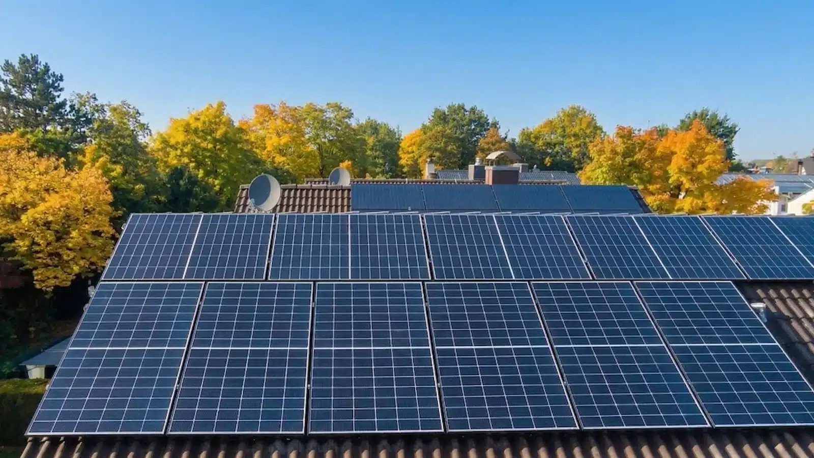Montierte PV-Module auf einem Dach in Kirchheim